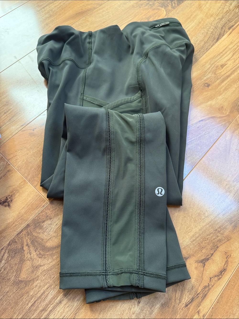 lululemon athletica Women's Olive Green Capri leggings